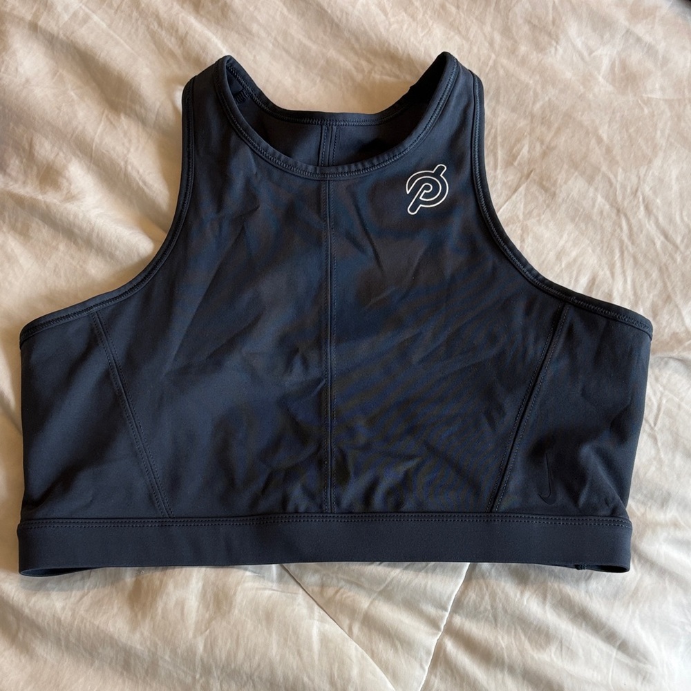 Women's high neck sports bra
